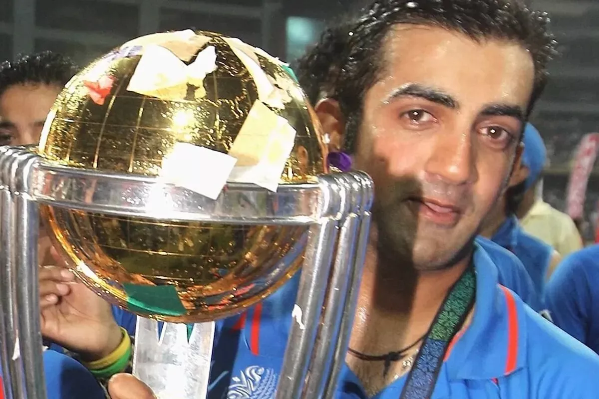 Gautam Gambhir, ICC Cricket World Cup trophy