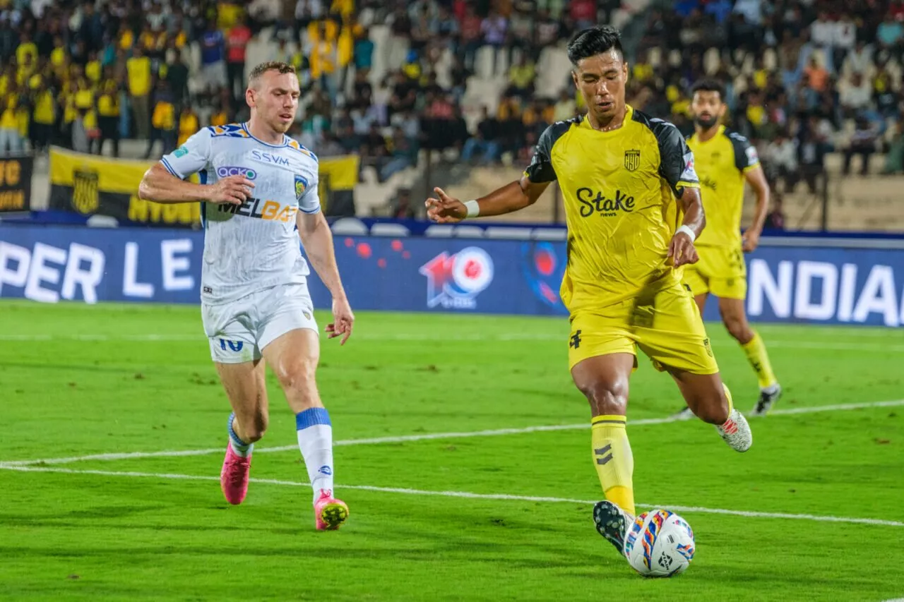 ISL 2023-24 MUMBAI CITY FC VS HYDERABAD FC CHINGLENSANA SINGH CONNOR SHIELDS