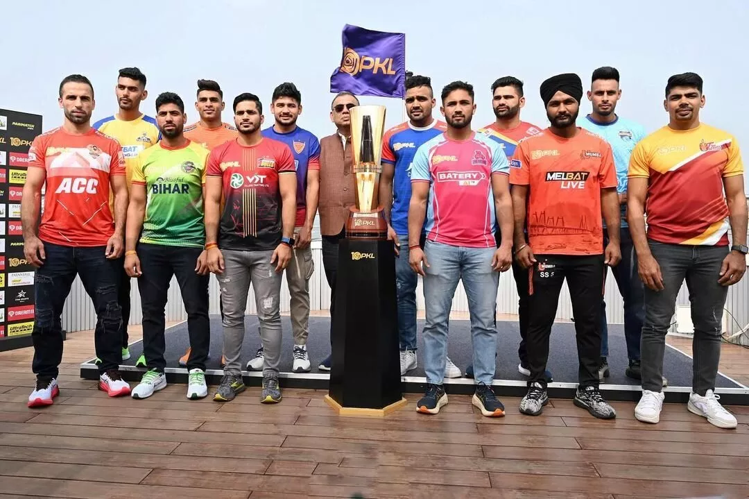 PKL 10 commences with a grand launch on cruise ship, trophy unveiled