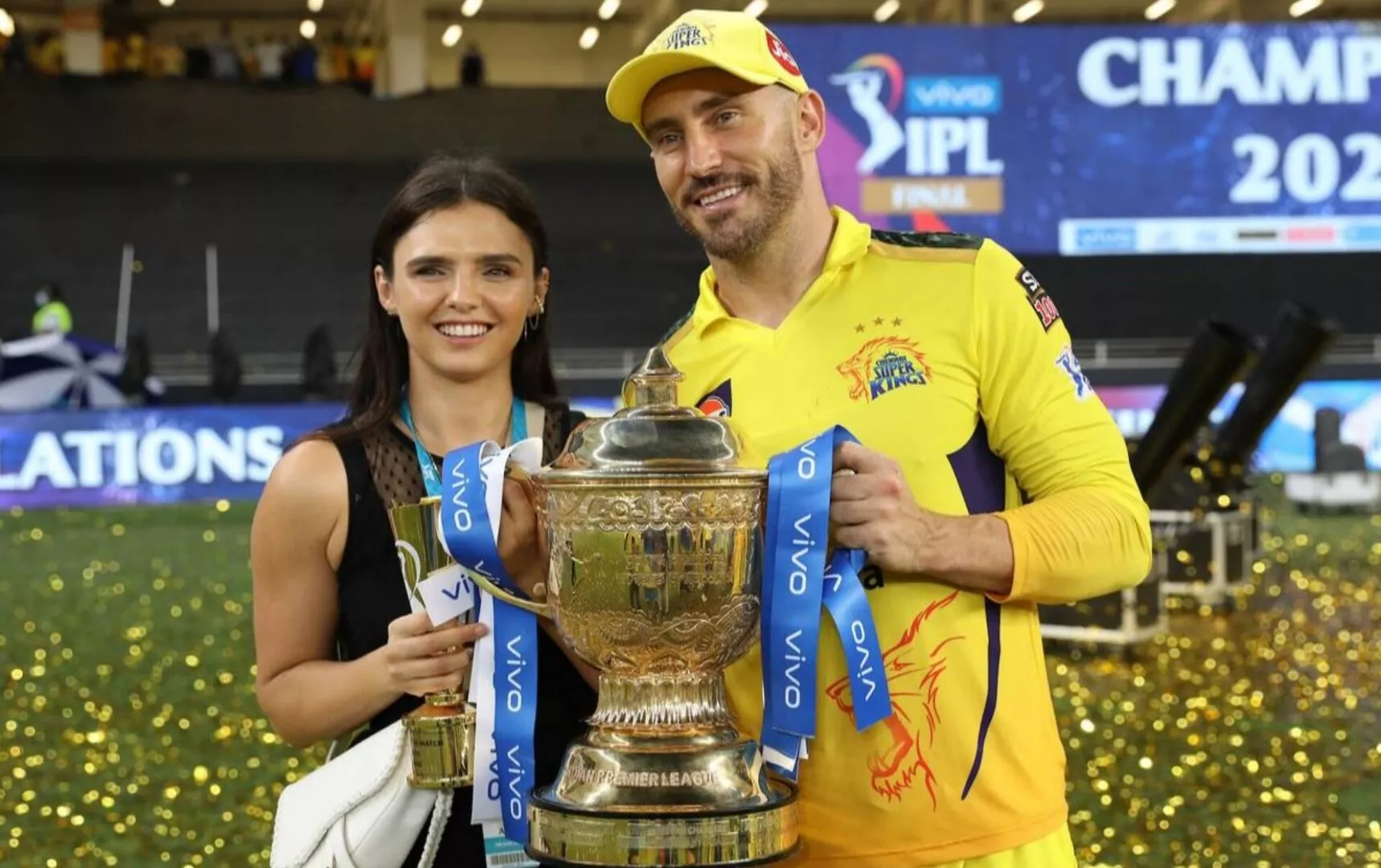 Faf du Plesiss poses with the IPL trophy