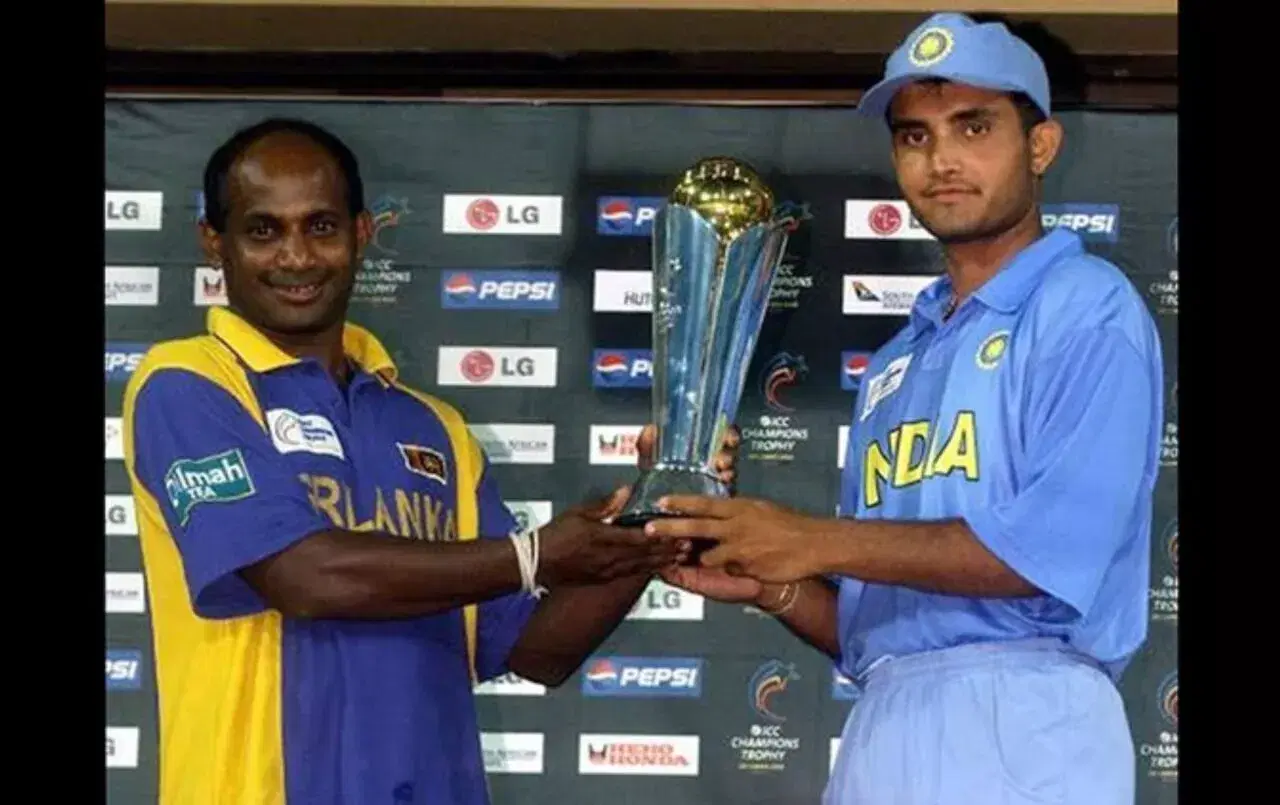 Sanath Jayasuriya of Sri Lanka and Sourav Ganguly of India