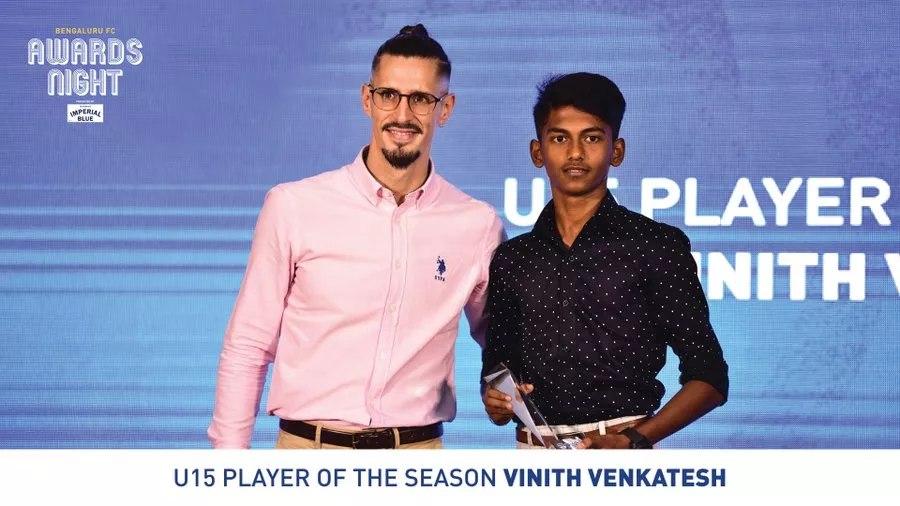 Which two unique records did Vineeth Venkatesh achive after scoring against East Bengal?