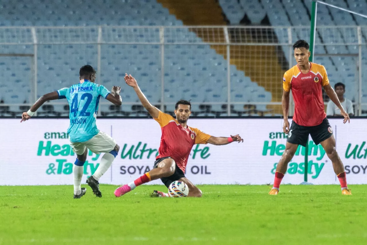 What could be East Bengal's predicted lineup for the Kolkata derby?