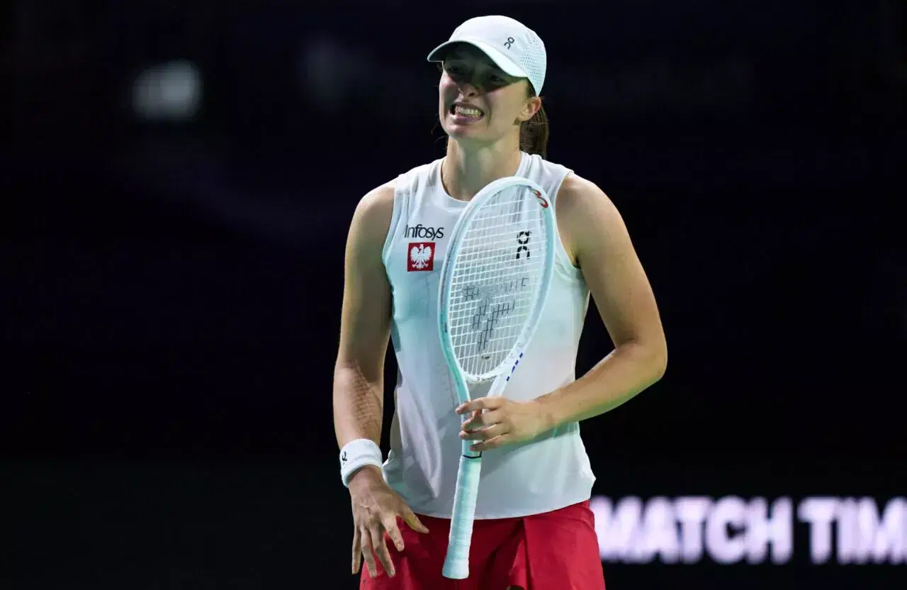 Australian Open crowd boo Iga Swiatek over controversial coffee statement (Watch Video)