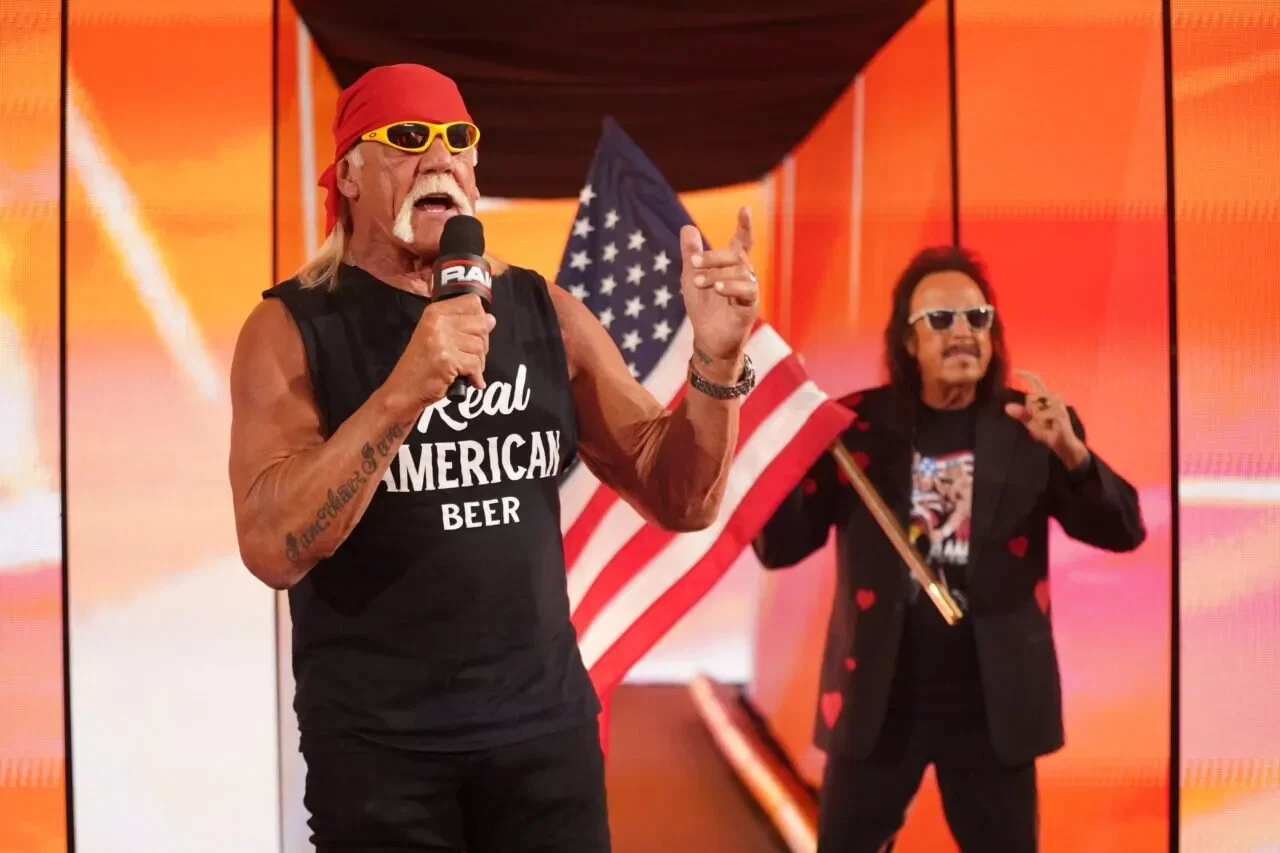 Hulk Hogan WWE RAW
