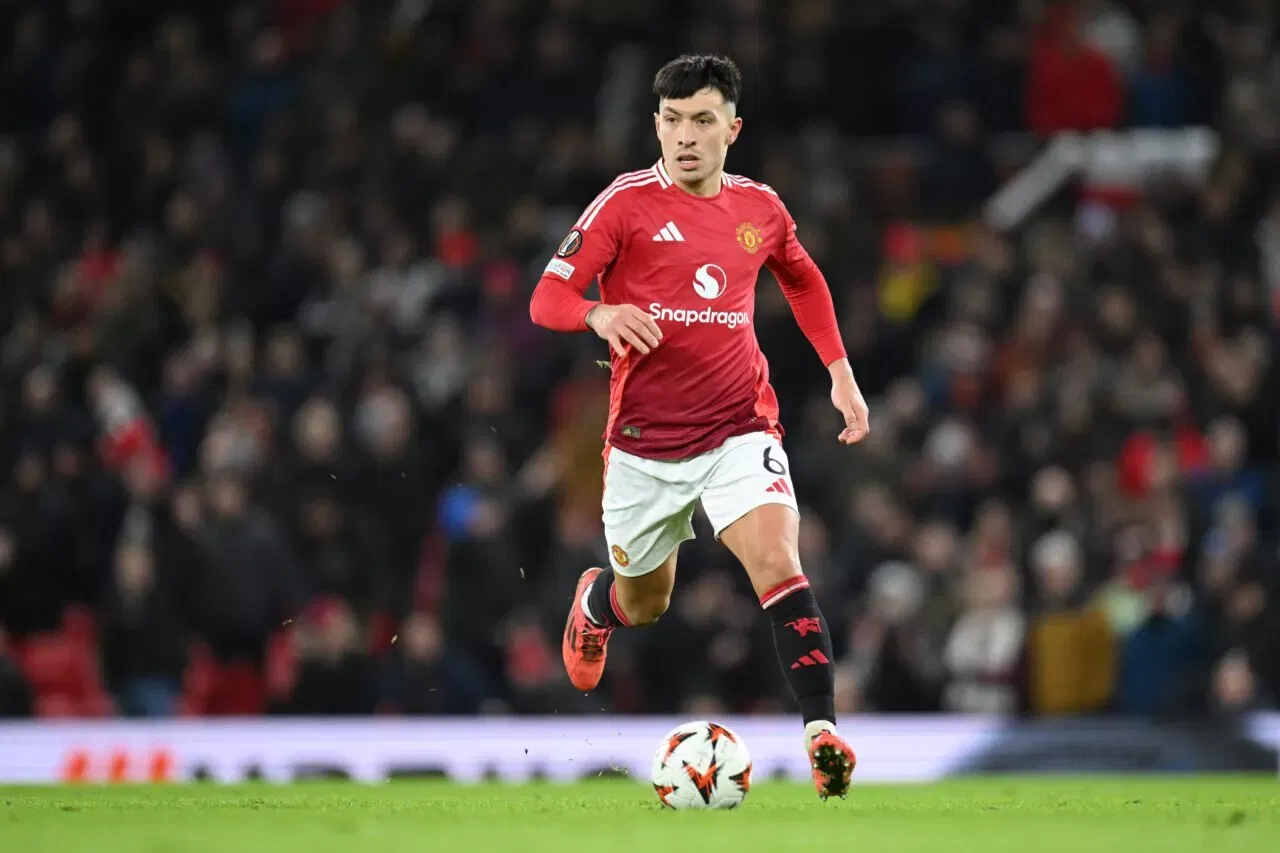 Lisandro Martinez of Manchester United