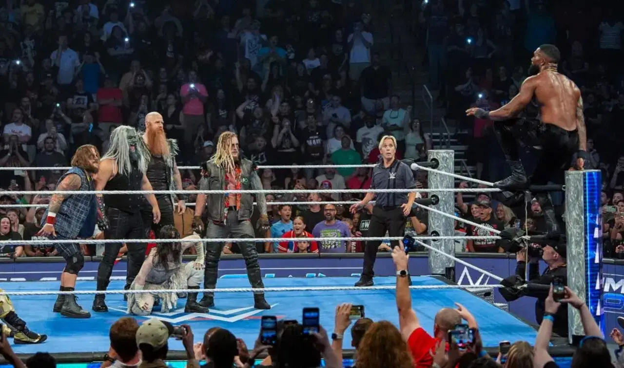 WWE SmackDown Uncle Howdy, and Erick Rowan, Dexter Lumis, Joe Gacy, and Nikki Cross Wyatt Sicks