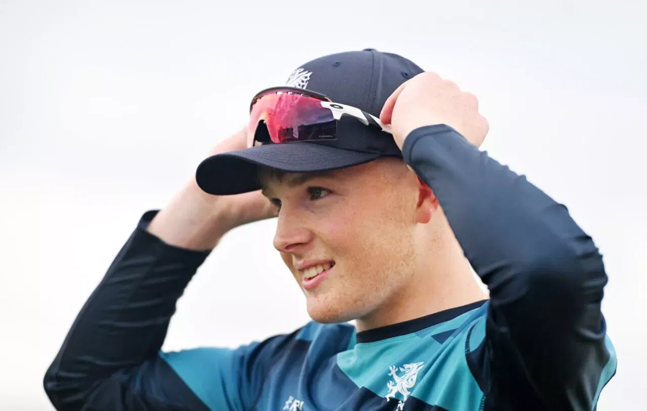 England U19, Thomas Rew