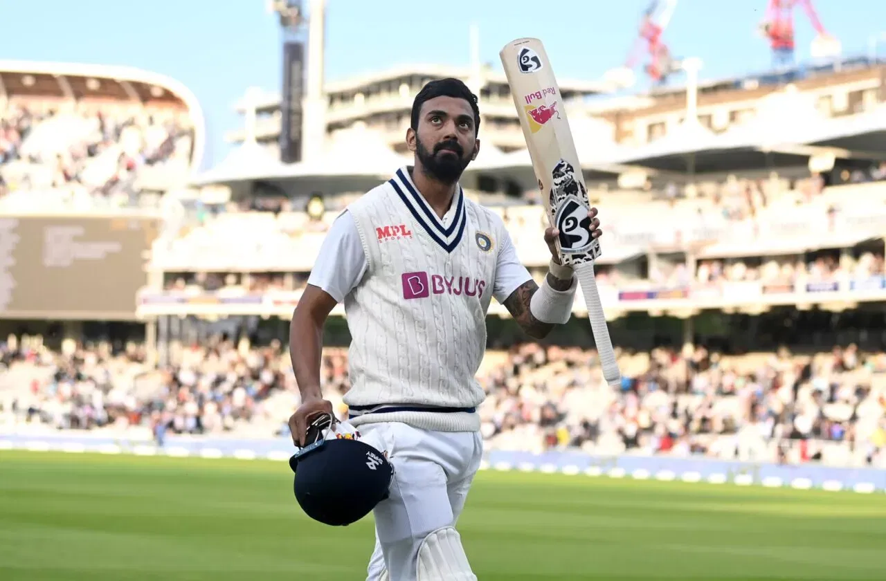 KL Rahul celebrates his test ton at the Lord's