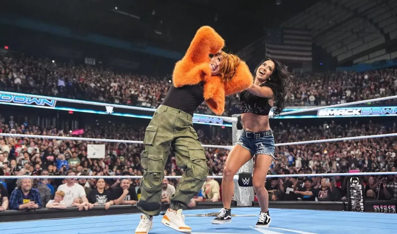 AJ Lee Becky Lynch WWE Smackdown Raw