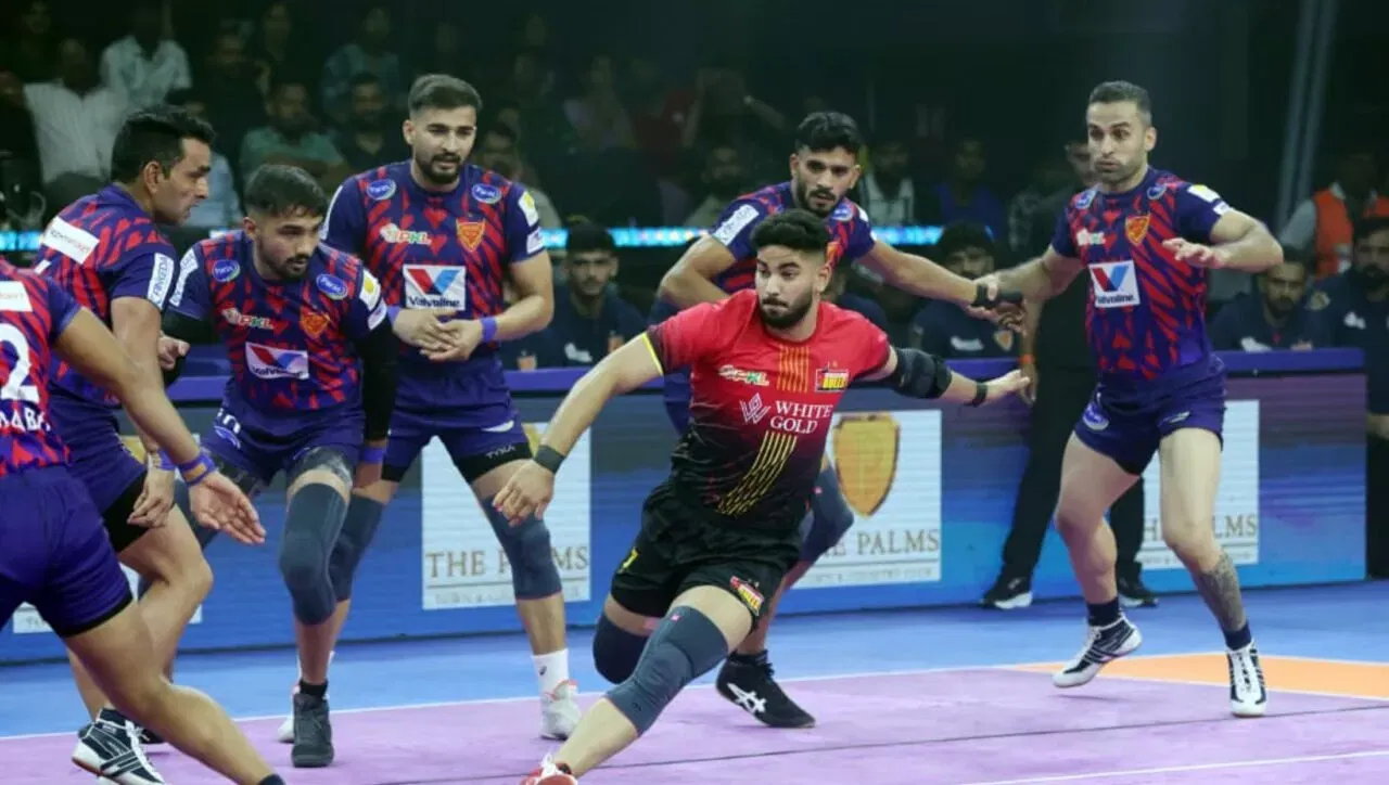 PKL 12: Dabang Delhi dari Ashu Malik mendominasi Bengaluru Bulls dalam kontes pembukaan mereka
