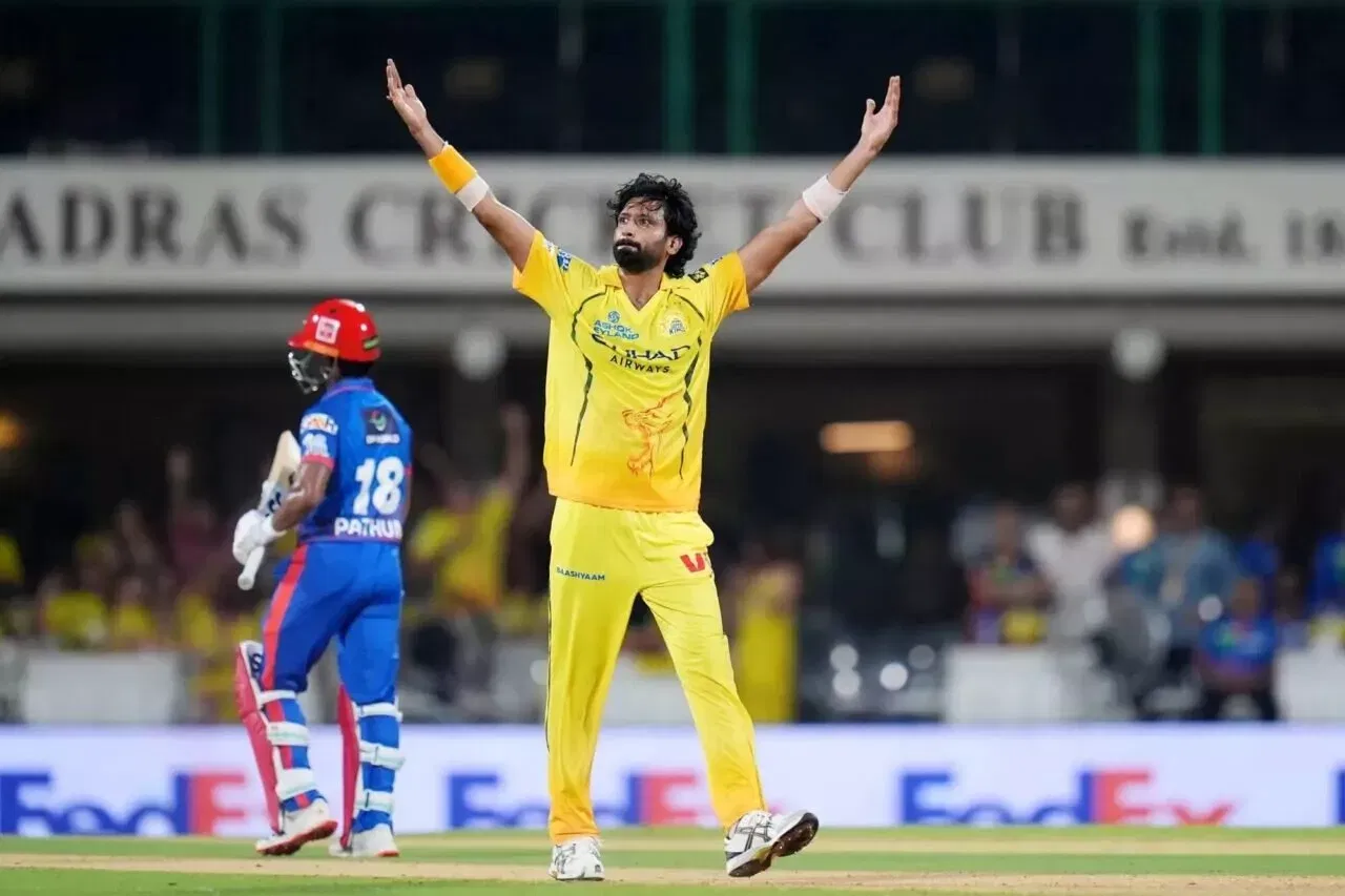 Why did Khaleel Ahmed miss SRH vs CSK clash of IPL 2026?