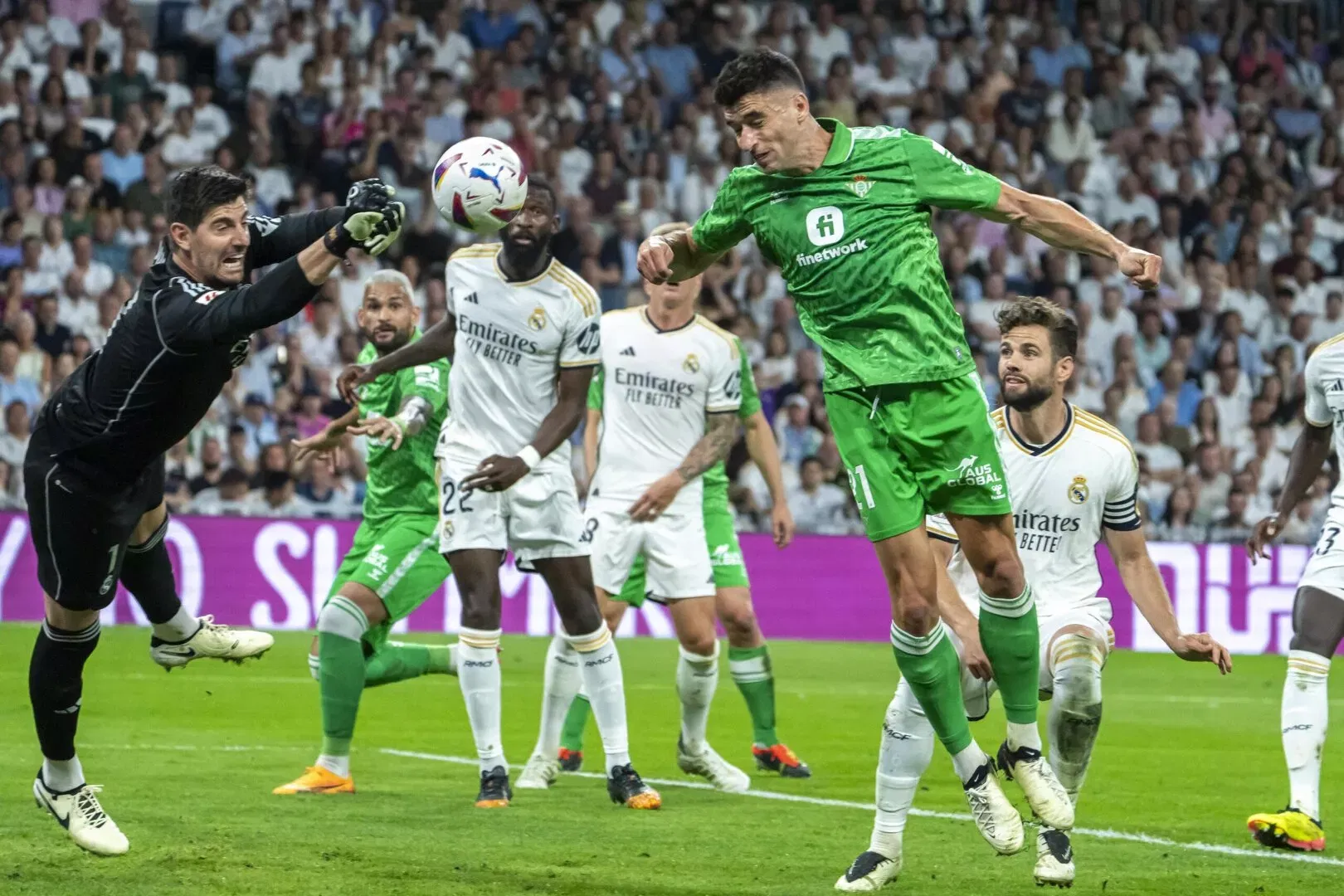 Marc Roca  Real Betis