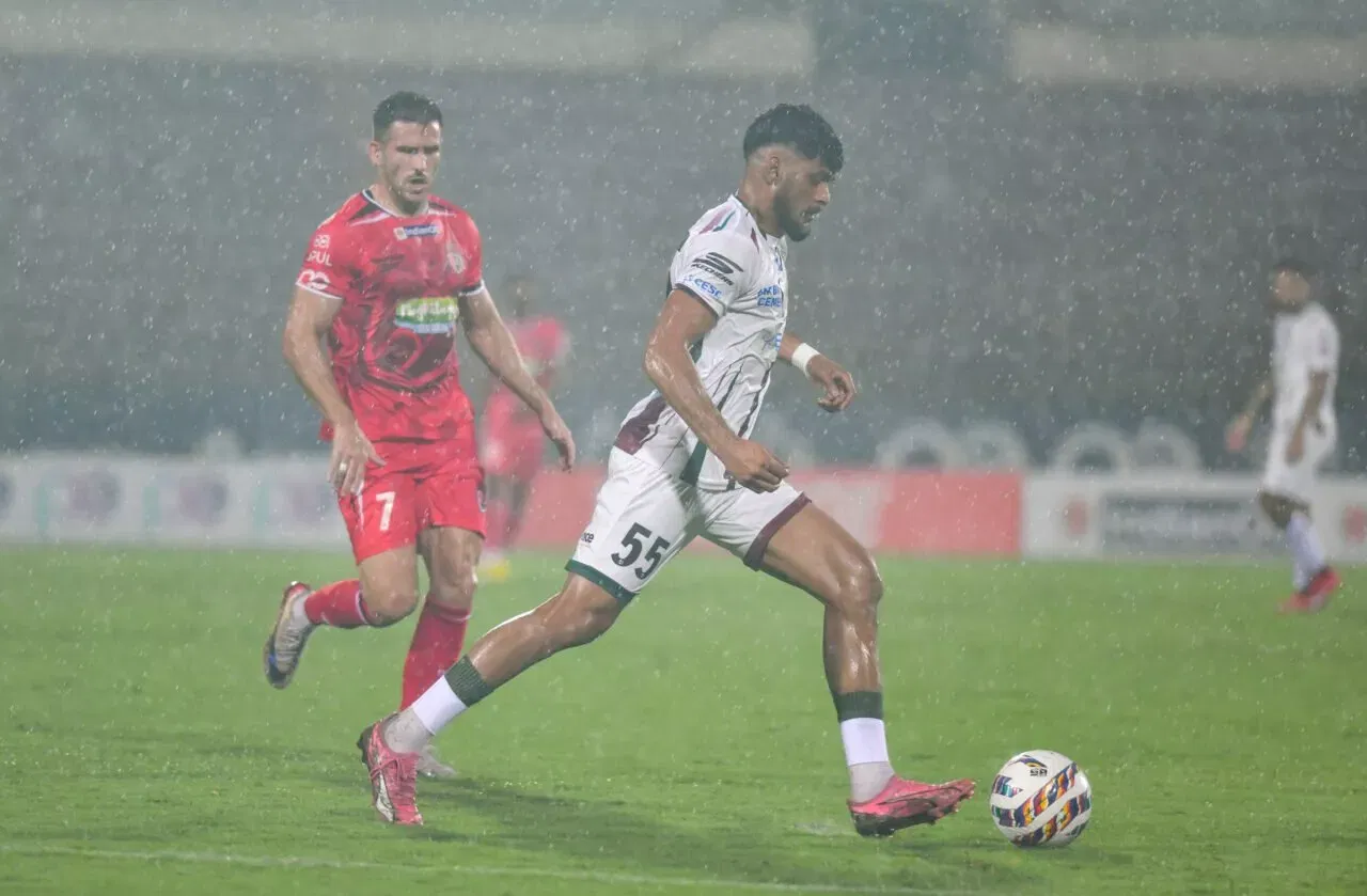 ISL 2025-26: Nawaz, Effiong lead charge in Team of the Week for Matchweek 9