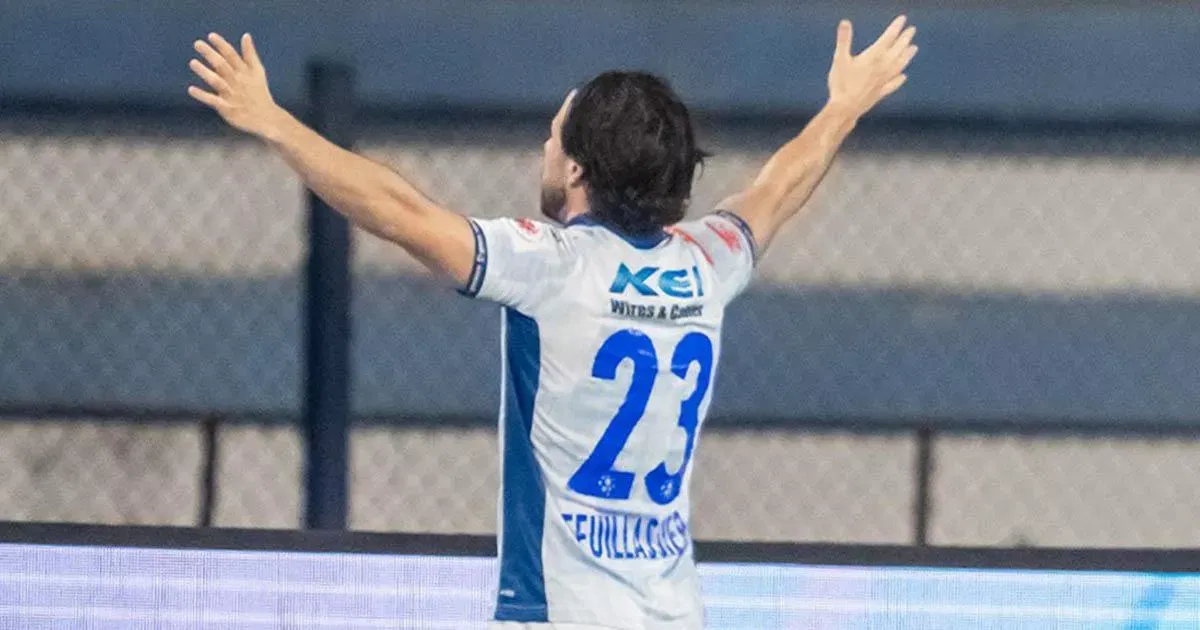 Francisco Feuillassier in action for Kerala Blasters FC