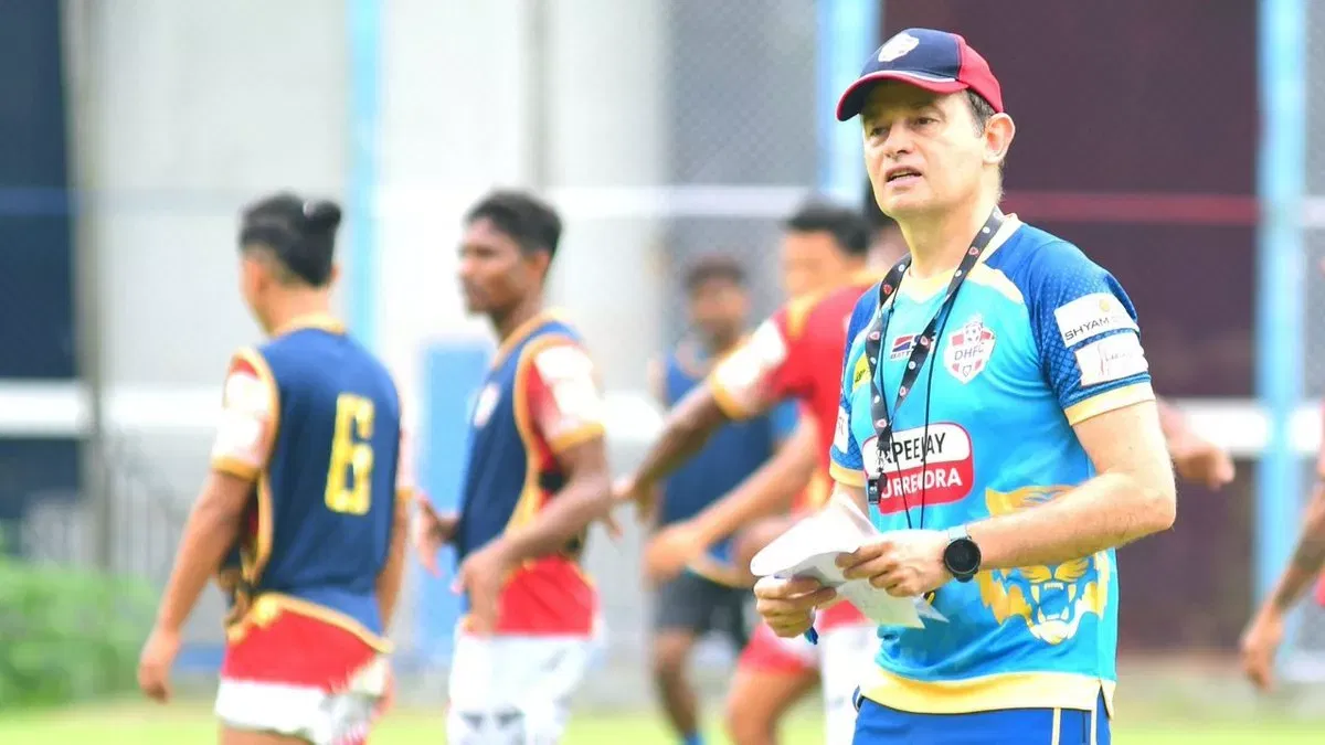 Diamond Harbour FC head coach Kibu Vicuna
