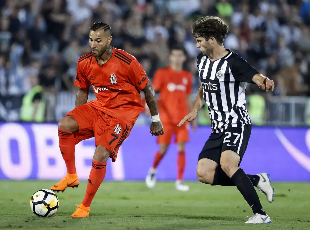BELGRADE, SERBIA - AUGUST 23: Ricardo Quaresma (L) of Besiktas in action against Nebojsa Kosovic (R) of Partizan during the UEFA Europa League Play-Off First Leg match between Partizan and Besiktas at Partizan Stadium on August 23, 2018 in Belgrade, Serbia. (Photo by Srdjan Stevanovic/Getty Images)
