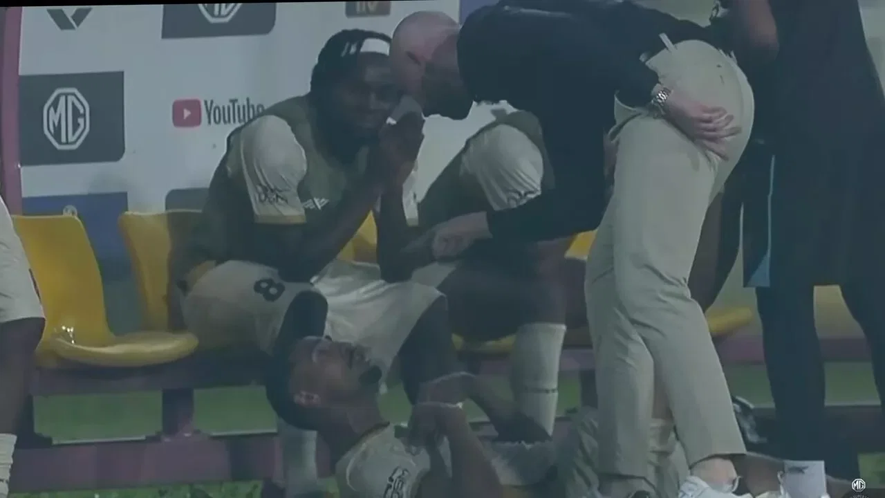 Why wasn't Ashoutosh Mehta allowed to enter the pitch during FC Goa vs SC Delhi? | ISL 2026-27